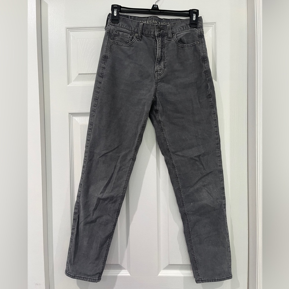 American Eagle High Waisted Gray Corduroy Mom Jeans Size 0